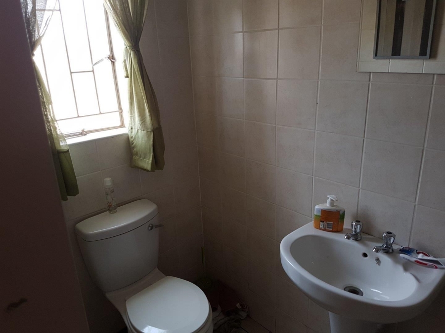 1 Bedroom Property for Sale in Dassie Rand North West